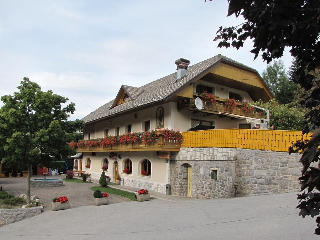 Guest House Kveder Škofja Loka Eksteriør bilde