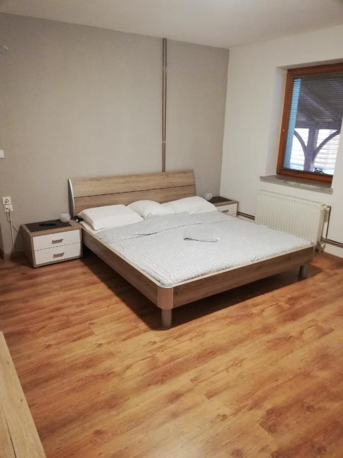 Guest House Kveder Škofja Loka Eksteriør bilde